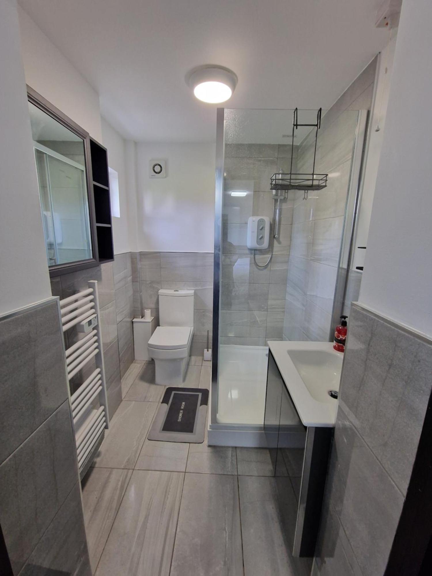 Ckb Flat- Comfort, Cosy, And Secure! Codsall Exteriör bild